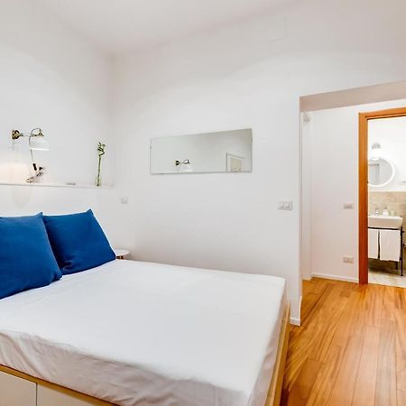 Lovely And Modern Nest Near The Colosseum Рим Екстериор снимка