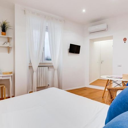 Lovely And Modern Nest Near The Colosseum Рим Екстериор снимка
