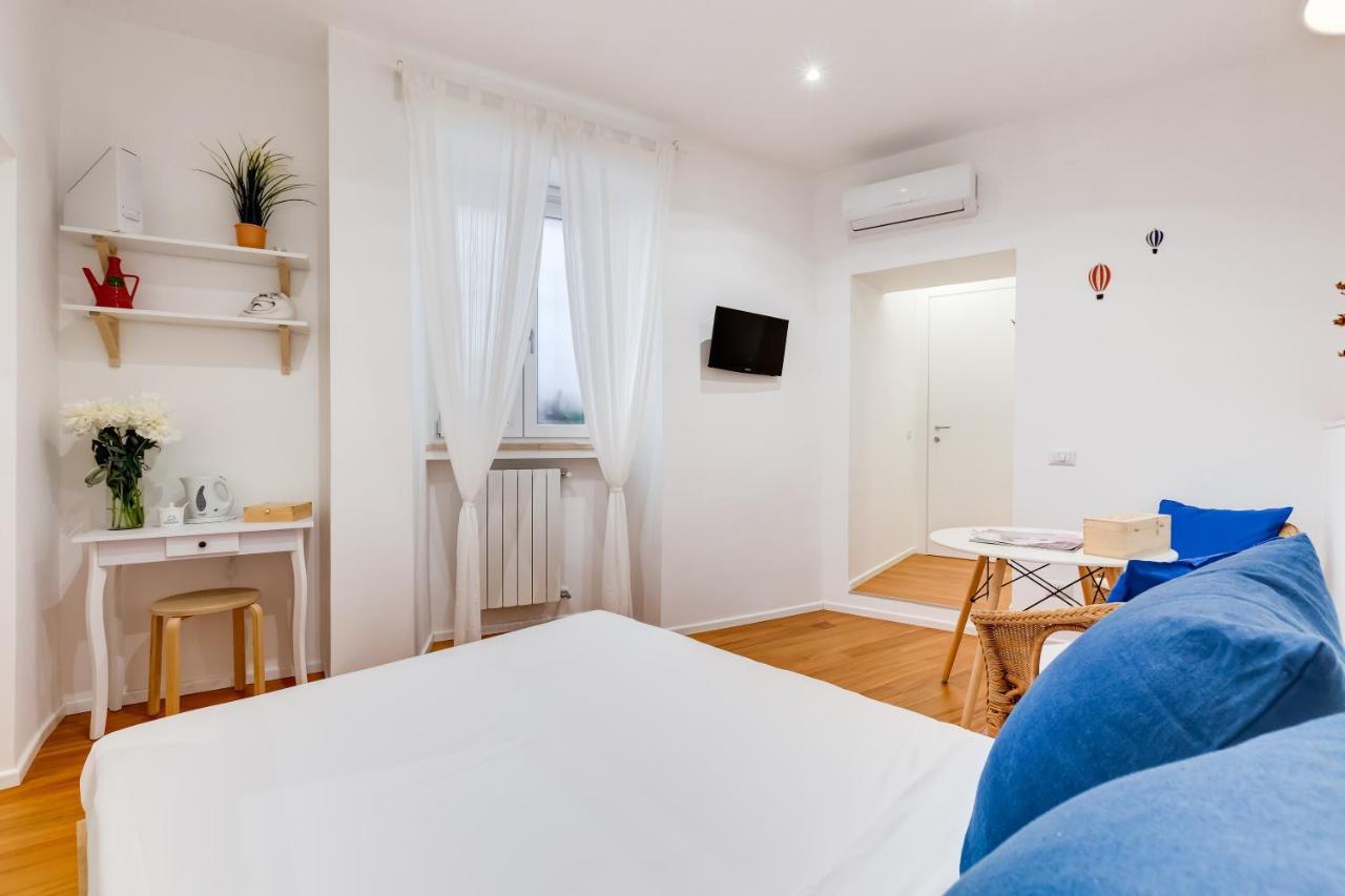 Lovely And Modern Nest Near The Colosseum Рим Екстериор снимка