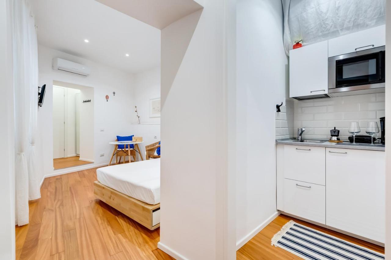 Lovely And Modern Nest Near The Colosseum Рим Екстериор снимка
